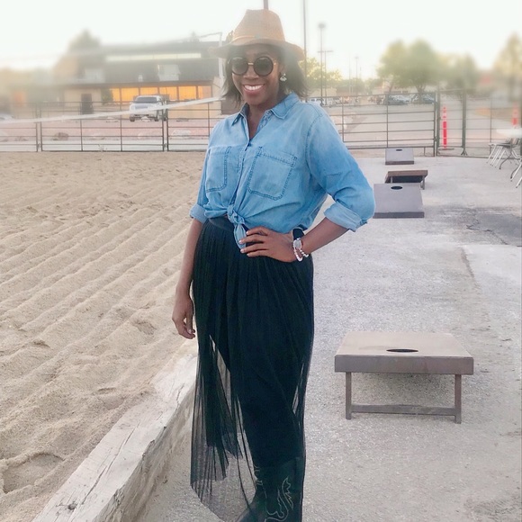 Meet your Posher, Andrea - Picture 2 of 8